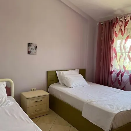 Lovely Apartament Golem (Tirana)